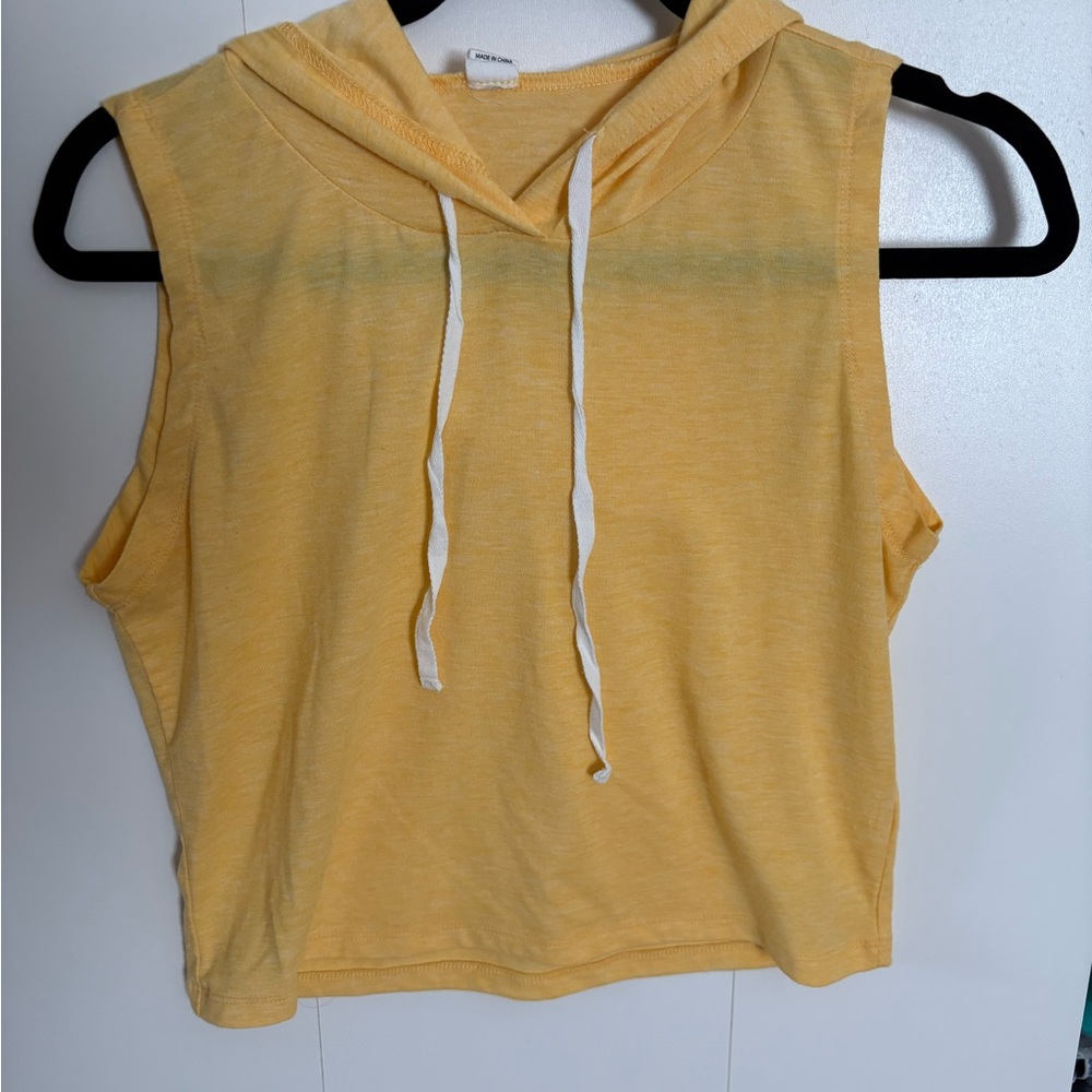 Women’s Yellow Sleeveless Hooded Crop Top NWOT